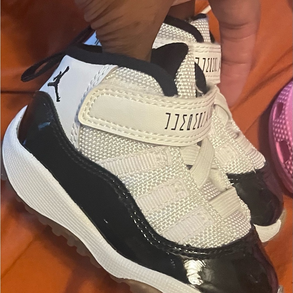 Air Jordan 11 Size 4C